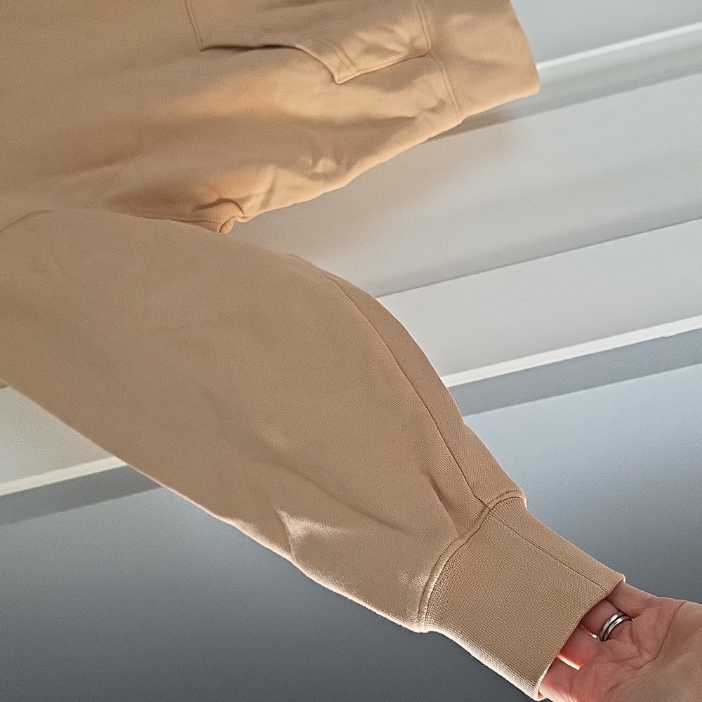 WeWoreWhat Beige Tan French Terry Knit Hoodie & Pant Set! - Picture 5 of 16